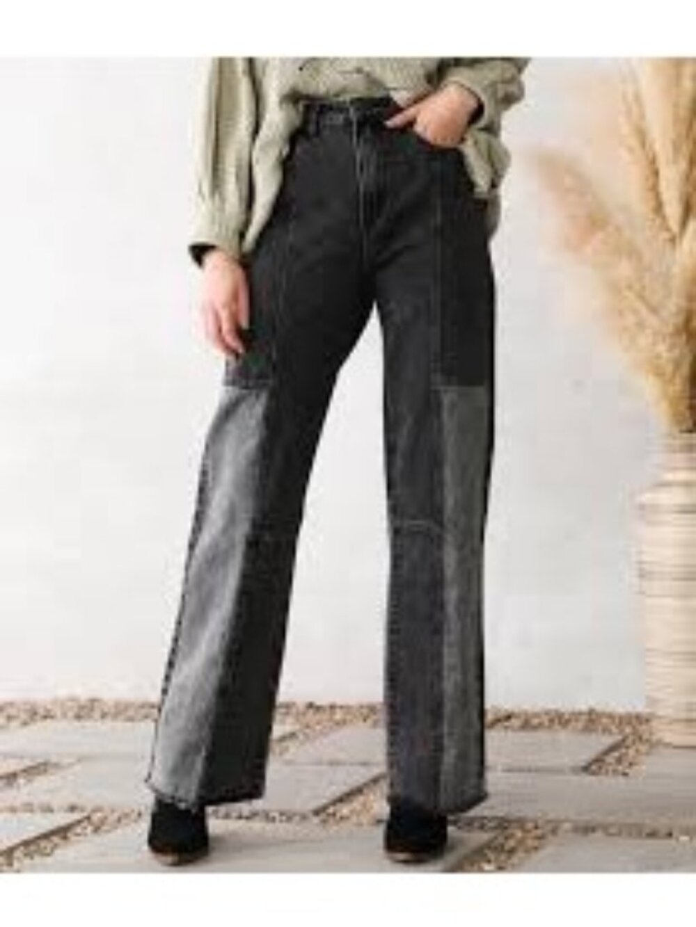 Signature 8 Women's Ultra High Rise Straight Leg Jean Denim Black Size S